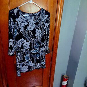 Elegant Black, Gray And Green Leaf Print Women's Top